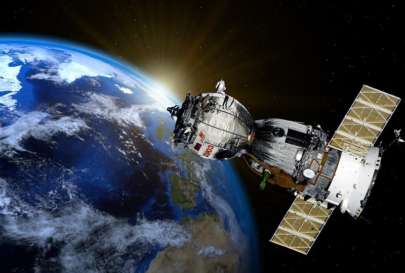 Mengenal Hukum Angkasa: Prinsip-Prinsip Fundamental, Instrumen Internasional, dan Tantangan Hukum Global di Era Modern